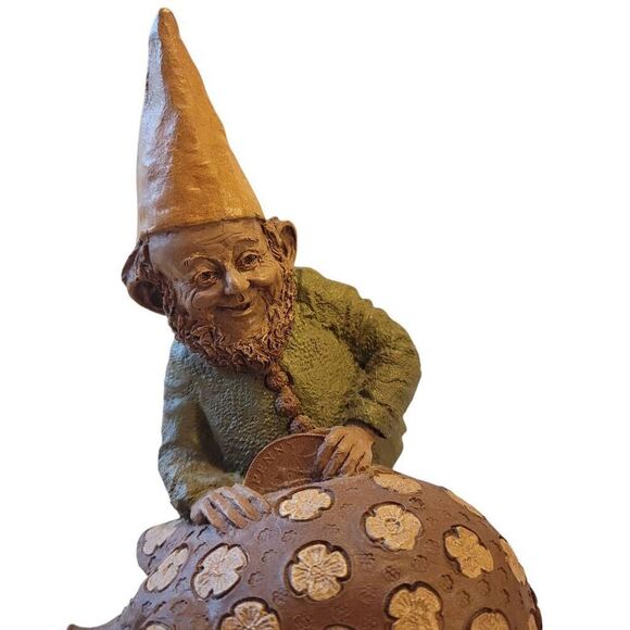 Tom Clark Gnome C. D. Signed 1984 Cairn Studios Vintage Daisy Pig Renaissance - Picture 3 of 10